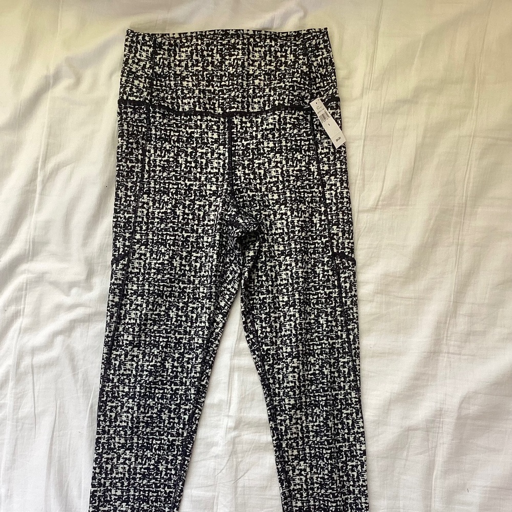 BRAND NEW WITH TAGS Gap Workout Leggings S